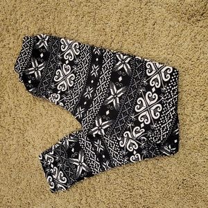 Angie Black & White Snowflake Leggings Soft Comfortable